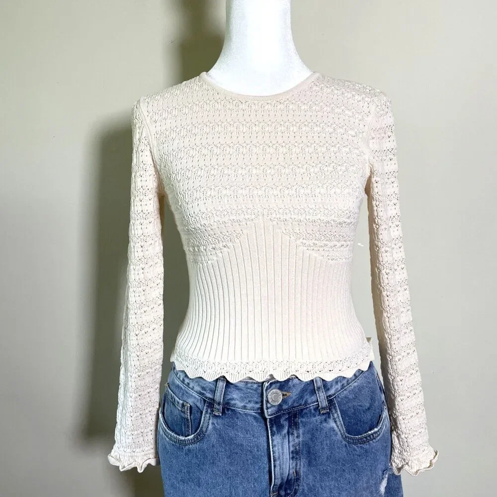 Zara Womens Cream Textured Knit Long-Sleeve Crop Top Size Small Scalloped Casual